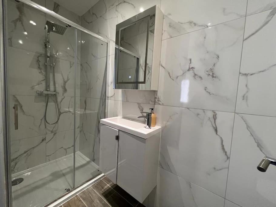 Apartament Star London Finchley Road 1-Bed Hideaway Zewnętrze zdjęcie