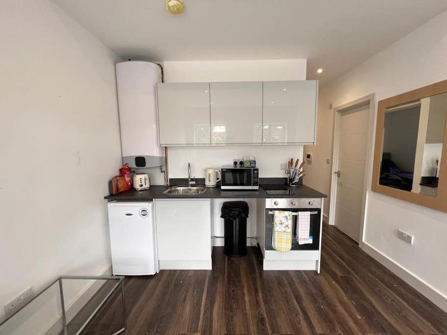 Apartament Star London Finchley Road 1-Bed Hideaway Zewnętrze zdjęcie